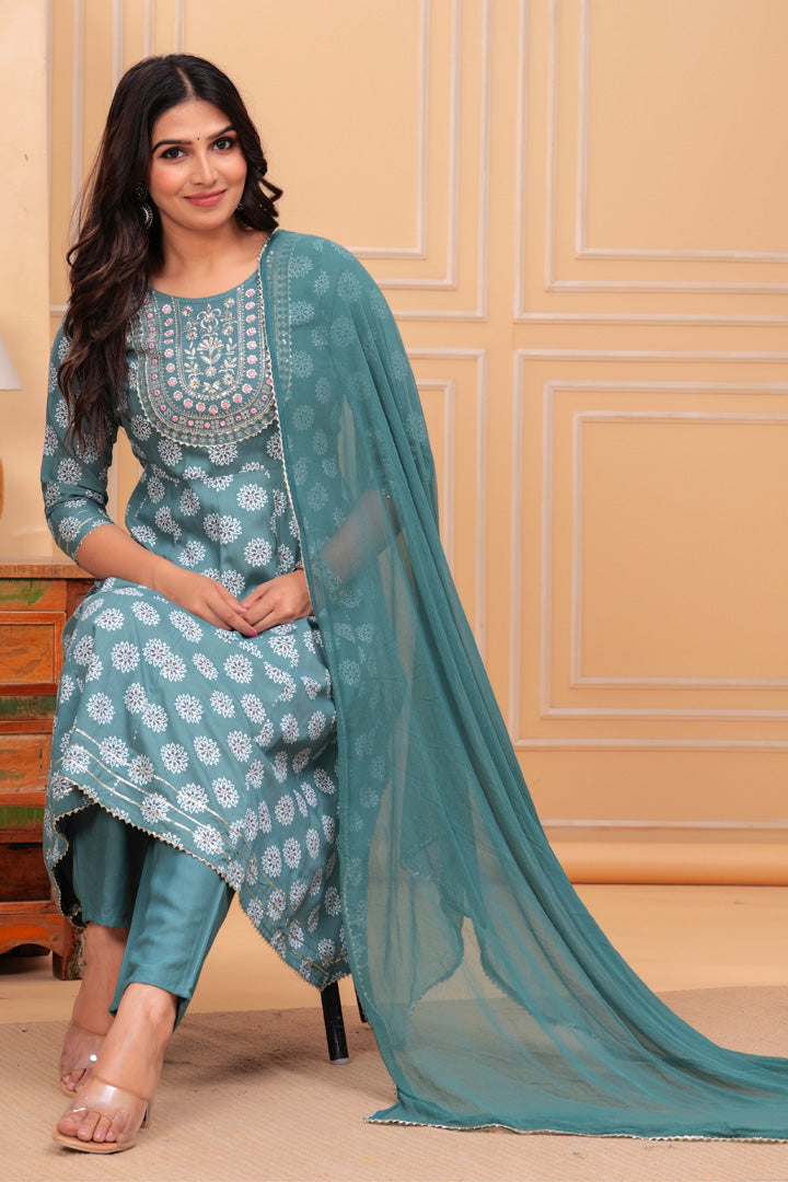 Elegant Blue Printed Rayon Kurta Set with Chiffon Dupatta