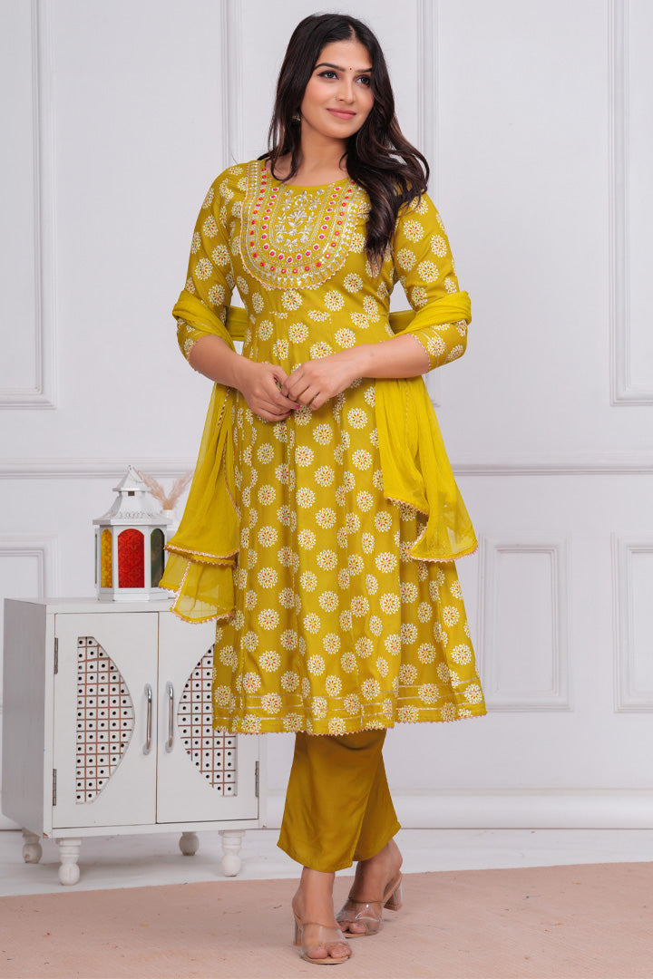 Yellow Rayon Printed Kurta Set with Chiffon Dupatta