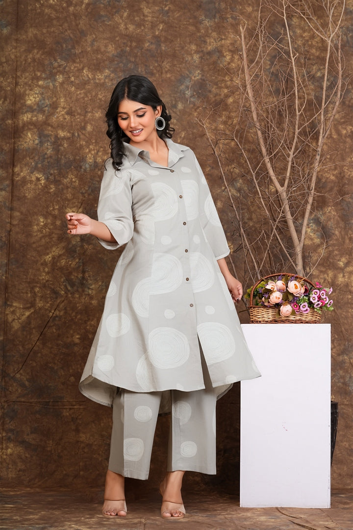 Women Cotton Printed Button-Down Kurta Set with Pants – Grey