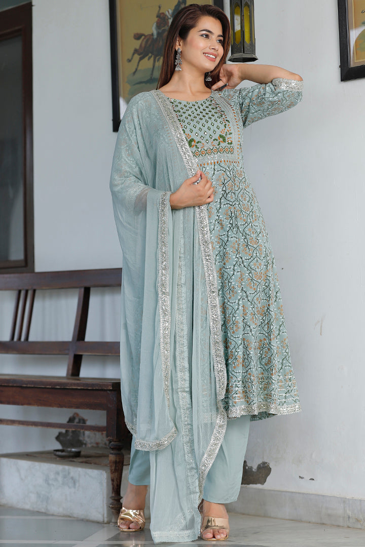 Paardini Women’s Grey Makdi Embroidered Rayon Kurta Set with Chiffon Dupatta